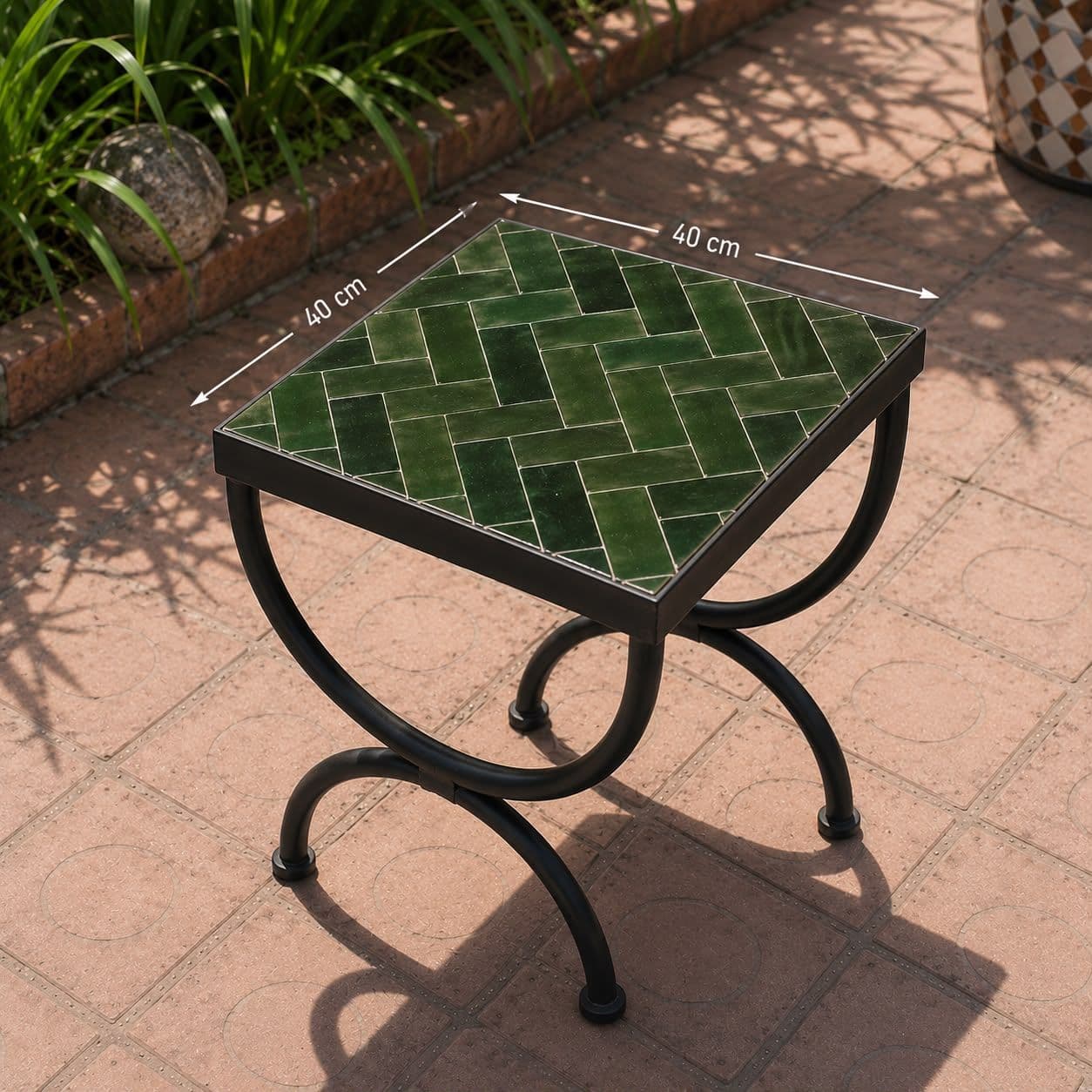 Petite Table d'Appoint Carrée en Zellige Vert - Motif Chevrons