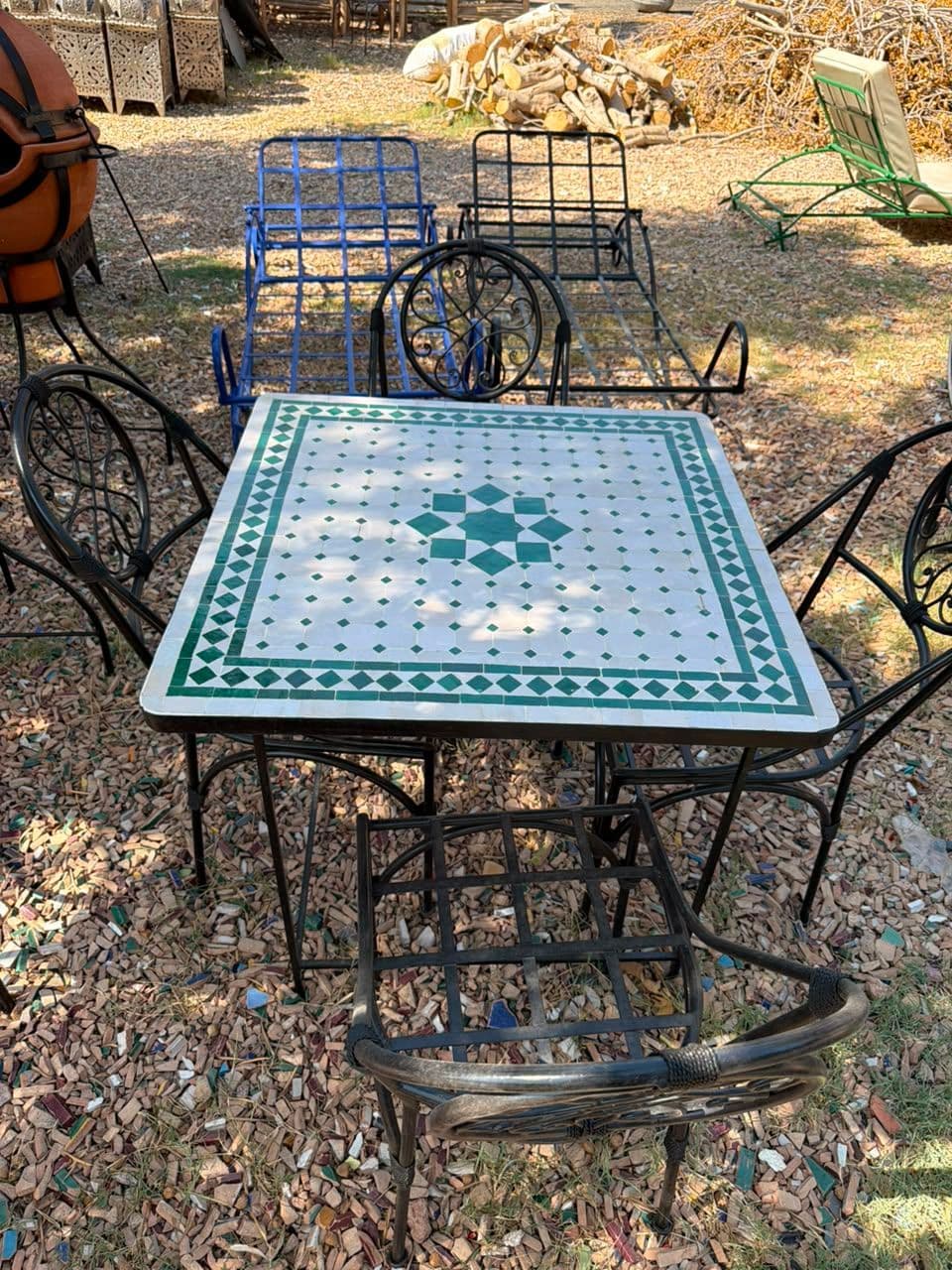 Ensemble Table Carrée en Zellige Vert et Blanc avec 4 Chaises